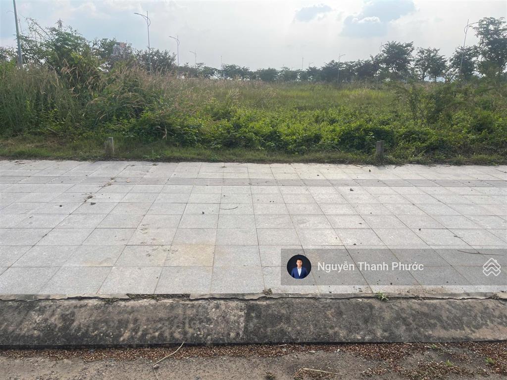 Kẹt tiền bán gấp nền 9x18m khu phú gia, kề trục 30m giá chỉ 17tr/m2 dự án biên hòa new city