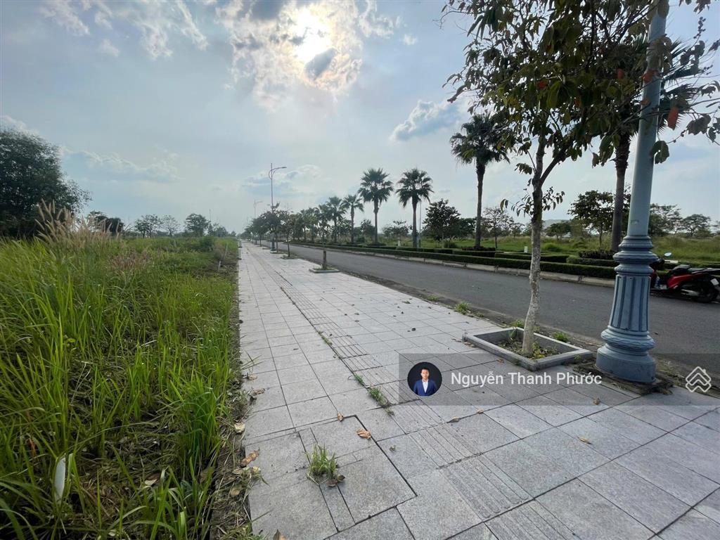 Kẹt tiền bán gấp nền 9x18m khu phú gia, kề trục 30m giá chỉ 17tr/m2 dự án biên hòa new city