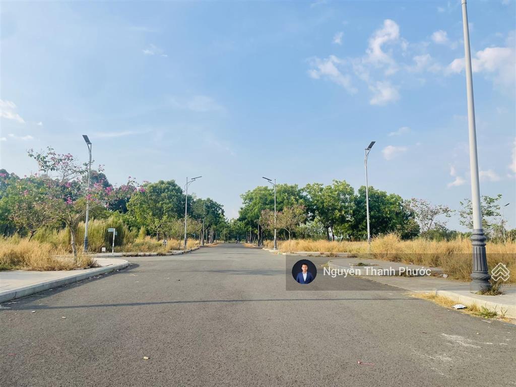 Chính chủ thiện chí gửi bán nhanh nền biệt thự 280m2, giá 5tỷ view sông sổ hồng sẵn công chứng ngay