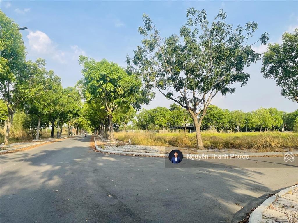 Chính chủ thiện chí gửi bán nhanh nền biệt thự 280m2, giá 5tỷ view sông sổ hồng sẵn công chứng ngay