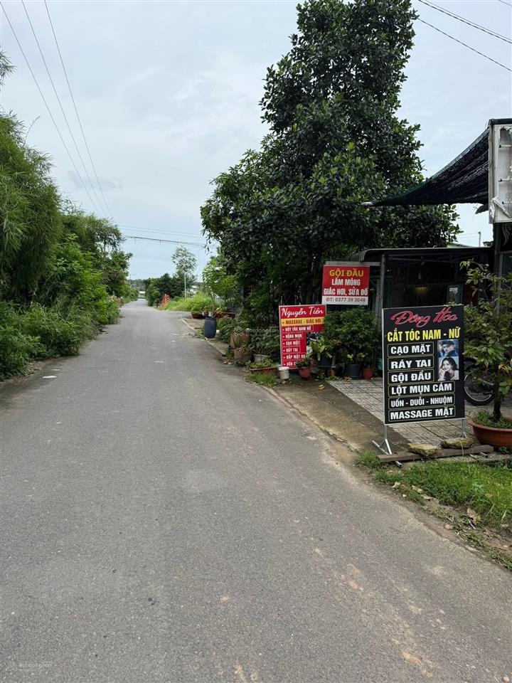 Đất phú an, bến cát 10x40m, 100m2 thổ cư giá 3tỷ350 gần ngã tư phú thứ