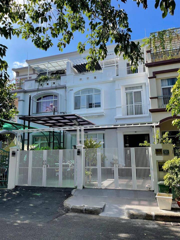 Bán gấp biệt thự hưng thái 1, khu compoud phú mỹ hưng, an ninh 24/24. dt 7x18m. giá 34 tỷ