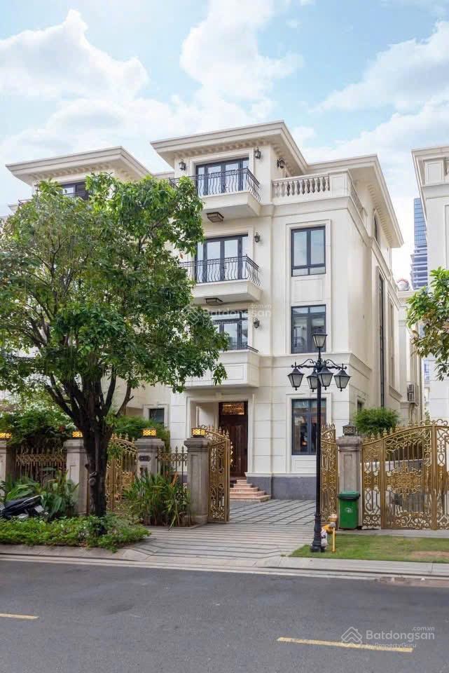 Bán biệt thự đẹp tại vinhomes central park, 239 tỷ, 300m2, nhiều tiện ích hấp dẫn