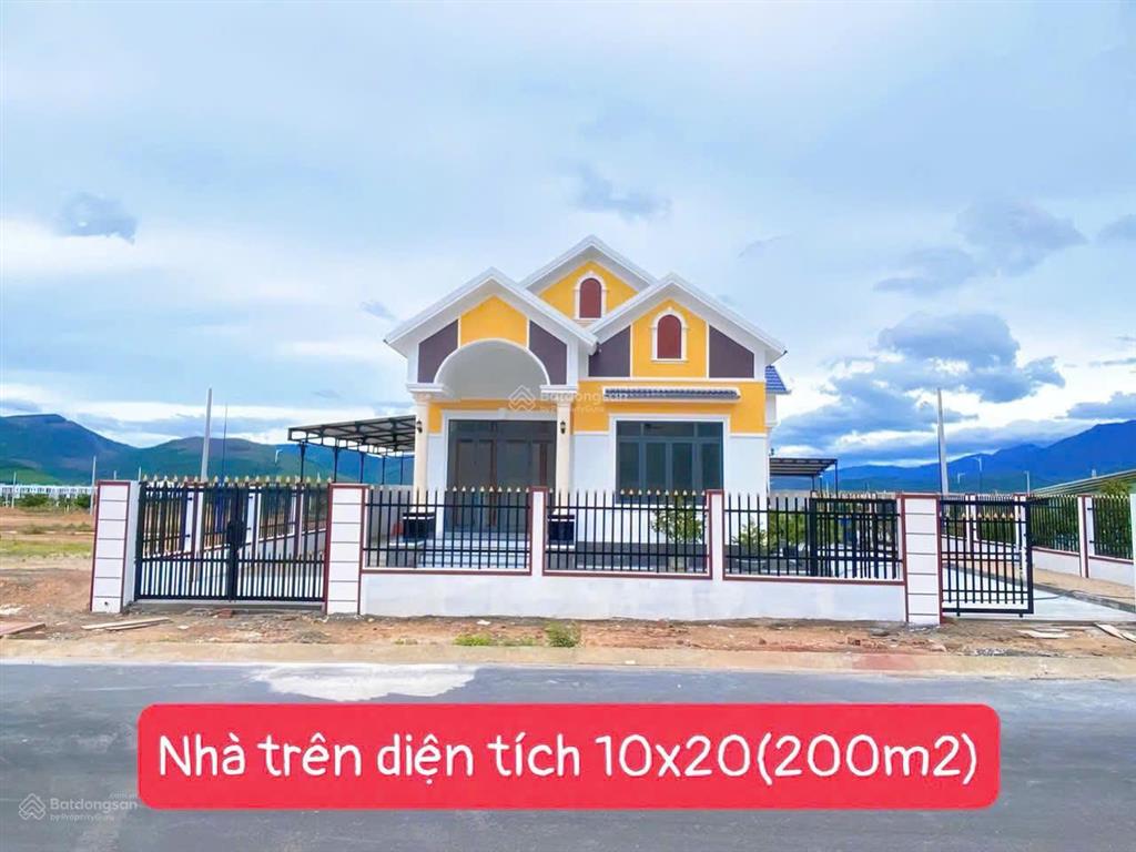 Kẹt tiền bán gấp đất tđc trong kcn vsip bình định đường lớn 16m, dt 7,5x20m=150m2 chỉ 7,5 triệu /m2