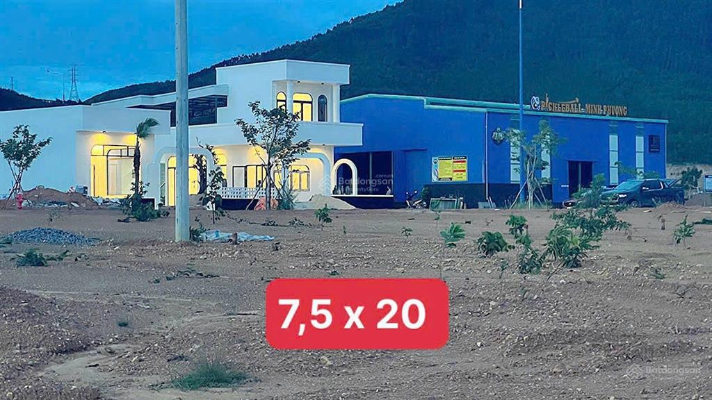 Kẹt tiền bán gấp đất tđc trong kcn vsip bình định đường lớn 16m, dt 7,5x20m=150m2 chỉ 7,5 triệu /m2