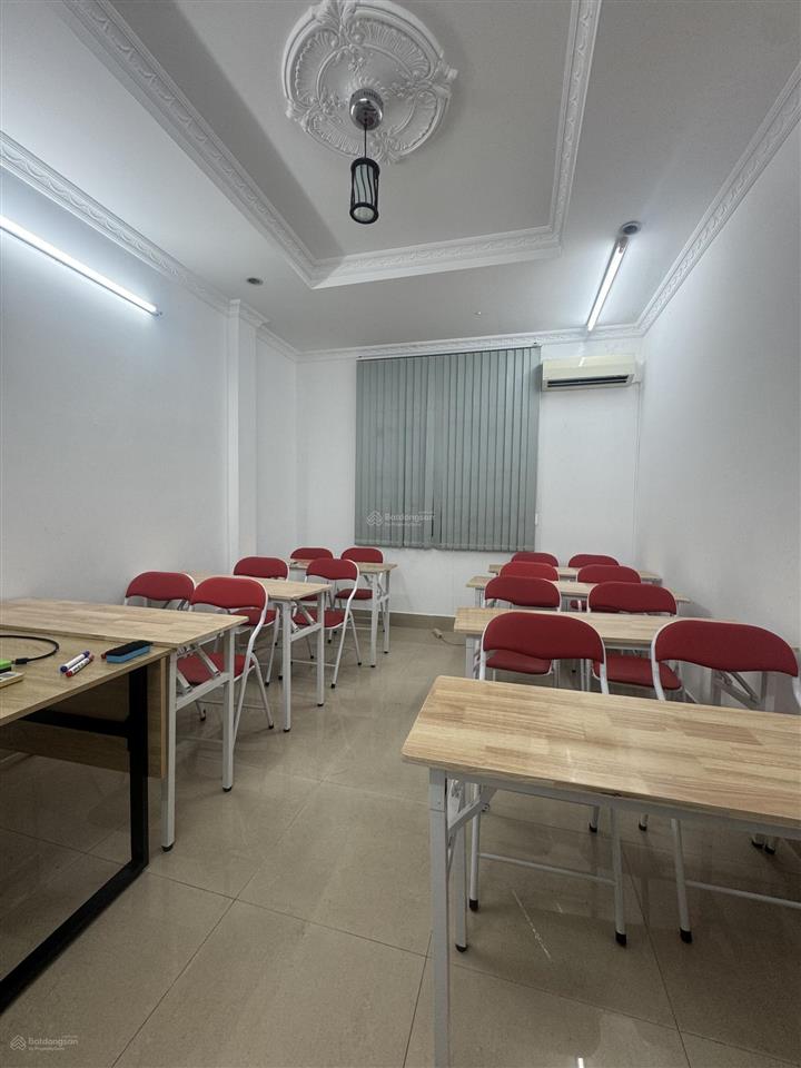 Cho thuê nhà nguyên căn 3 lầu làm văn phòng giá 30tr/th tại khu đô thị him lam kênh tẻ