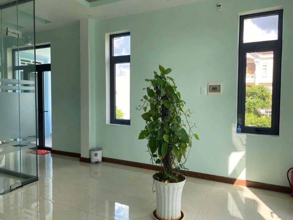 CHỦ CẦN BÁN NHÀ 1 TRỆT 2 LẦU LỘ 45M KHU NAM LONG 