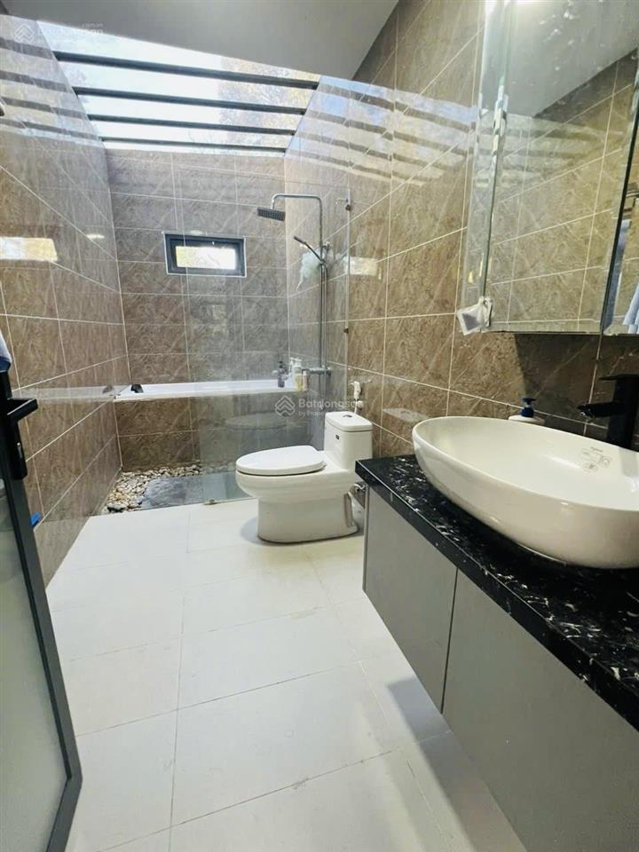 6,5 tỷ  biệt thự nghỉ dưỡng tại đạ huoai  lâm đồng 1840m2 có biệt thự 200m2.  0961 333 ***