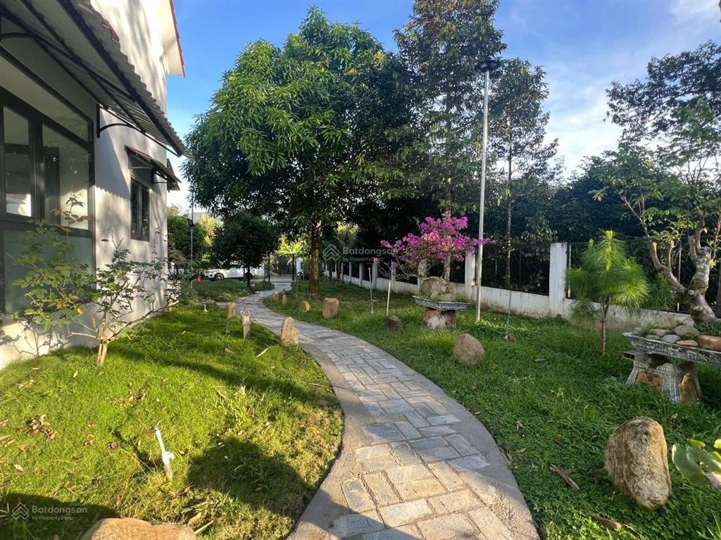 6,5 tỷ  biệt thự nghỉ dưỡng tại đạ huoai  lâm đồng 1840m2 có biệt thự 200m2.  0961 333 ***