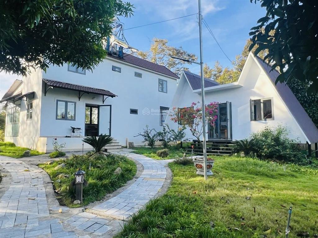 6,5 tỷ  biệt thự nghỉ dưỡng tại đạ huoai  lâm đồng 1840m2 có biệt thự 200m2.  0961 333 ***