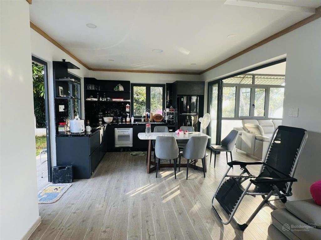 6,5 tỷ  biệt thự nghỉ dưỡng tại đạ huoai  lâm đồng 1840m2 có biệt thự 200m2.  0961 333 ***