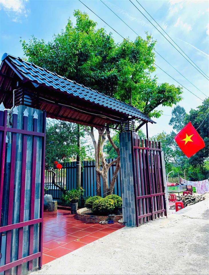 Nhà nghỉ dưỡng trung tâm phường 2tp bảo lộc diện tích 253m2 ngang 10,5m nở hậu 11,5m dài 23,5m