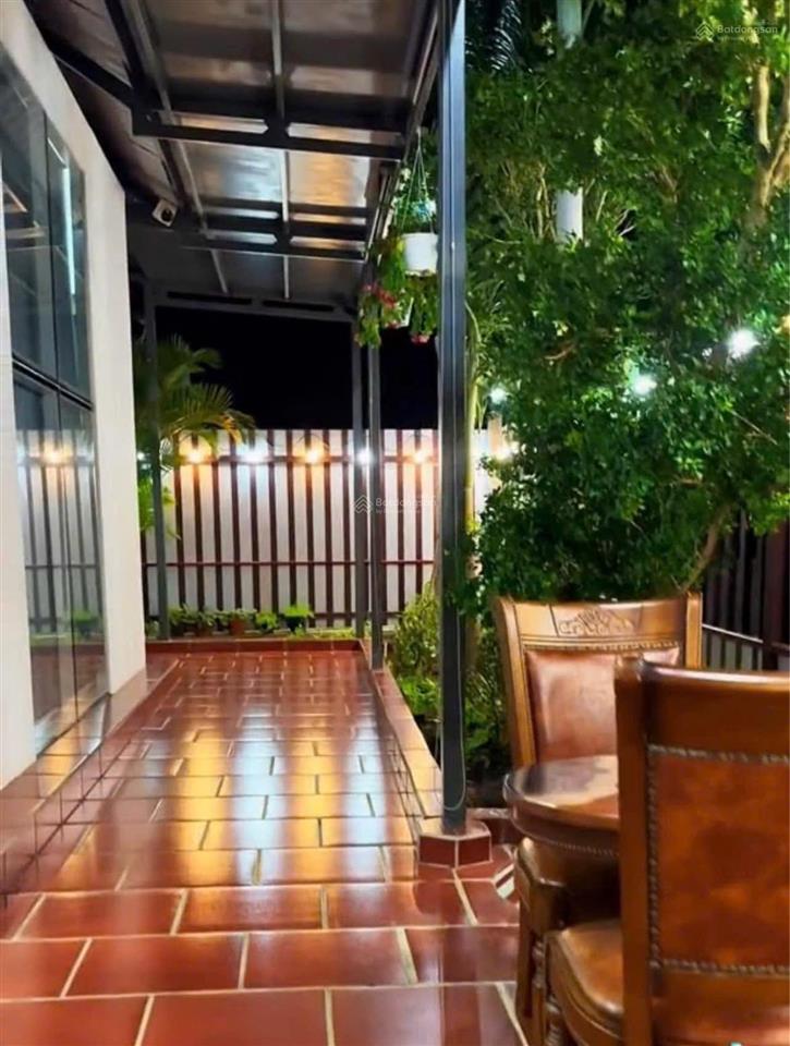 Nhà nghỉ dưỡng trung tâm phường 2tp bảo lộc diện tích 253m2 ngang 10,5m nở hậu 11,5m dài 23,5m