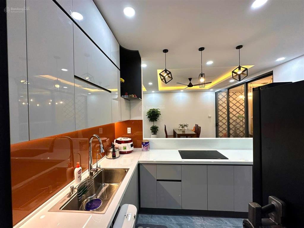 Bán căn hộ 3pn fullnt tầng cao thoáng  có ban công*shr  cc belleza q7  dt 124m2  giá 5.38 tỷ