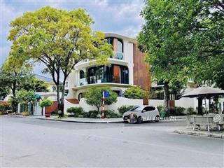 Sát bên chợ bến thành. bán nhà góc 2 mặt tiền lý tự trọng. 8x20m (160m2) hầm 8 tầng. giá 75 tỷ
