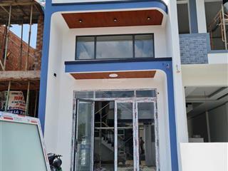 Bán 8 căn nhà phố (130m2/căn) chỉ cần trả trước 500tr, nhận nhà vào ở. hỗ trợ ngân hàng