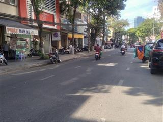 Cần bán gấp,nhà 3 tầng mặt tiền đường hoàng diệu, giá bán 8 tỷ có thương lượng.