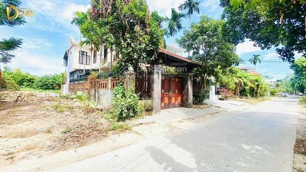 Đất mặt tiền cổng chính lại thế đường qh 14m phía sau view kênh thoáng mát phù hợp an cư