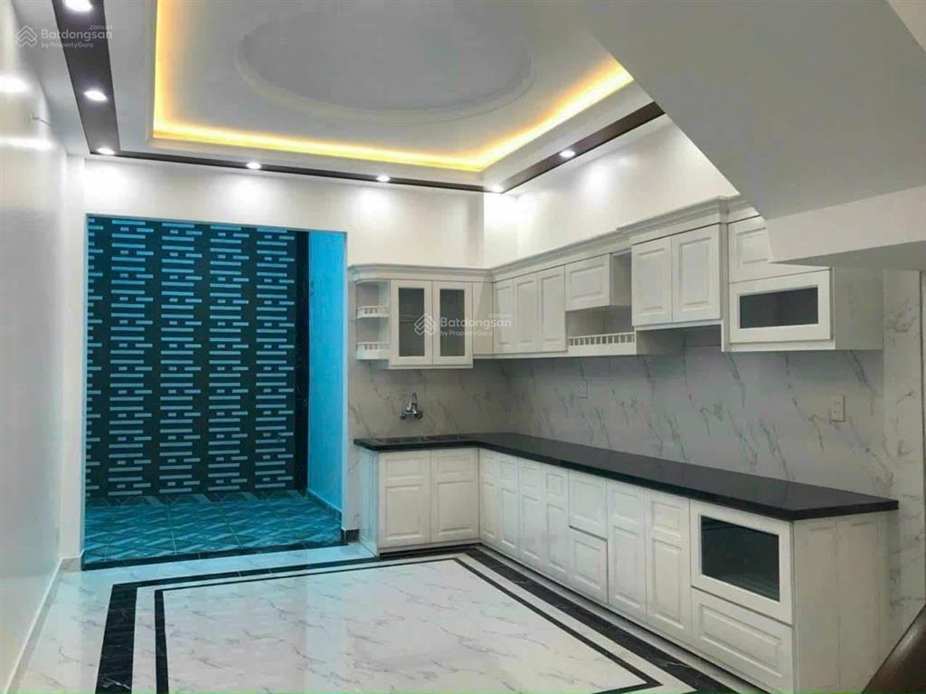 Bán nhà 4 tầng tại bến xe miền tây, ngay chân cầu niệm (đường quán trữ)