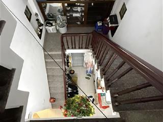 Siêu hiếm ngôi nhà phố đào tấn  ngõ ô tô tránh, đỗ tận cửa  2 mặt ngõ thoáng trước thoáng sau !