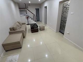 Nhà mới đẹp  văn cao  trung tâm ba đình  mặt tiền 5m ở ngay  giá chỉ 7.98 tỷ!