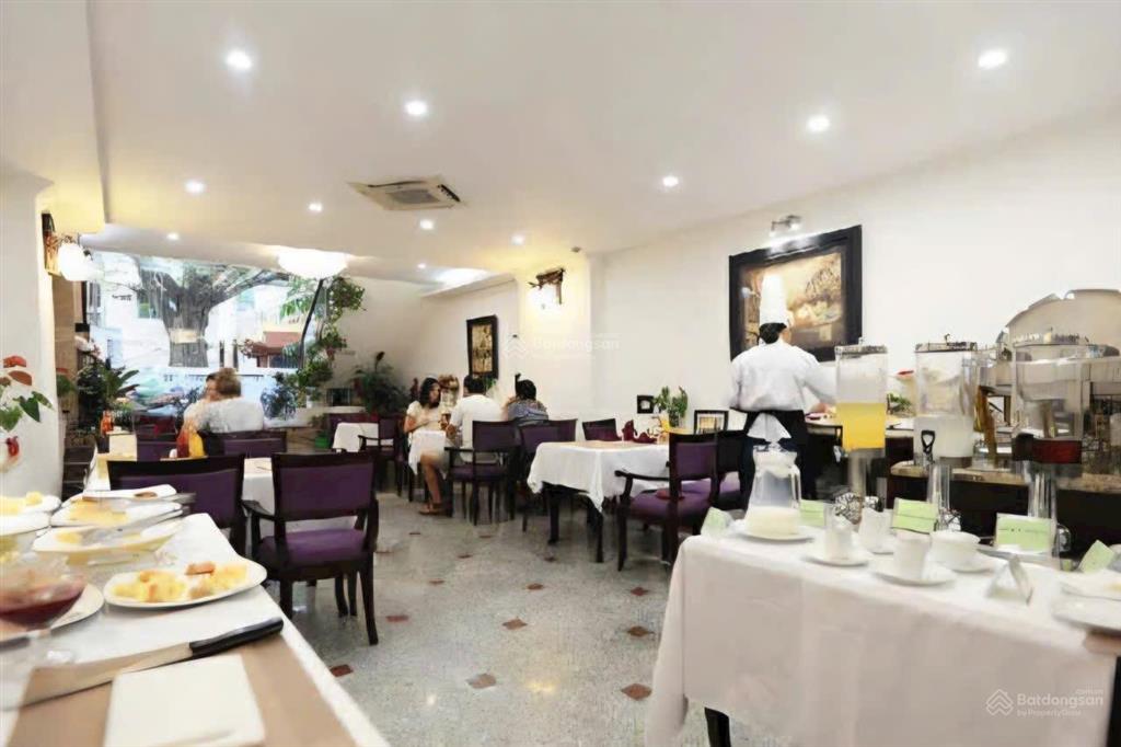 Khách sạn 11 tầng  doanh thu 1.2 tỷ/tháng  mặt phố hàng gà  trung tâm phố cổ hà nội !
