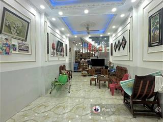 Nhà chợ đoàn thị kia, 3p ngủ, đường thông. 4ty350.  0909 290 ***