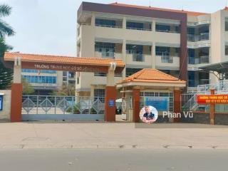 Bán nhà cấp 4, 100m2, ngang 5.21m đ. nguyễn công hoan giá 3tỷ550   0909 290 ***