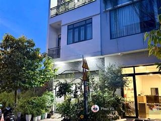 Nhà kdc đông hòa dĩ an, 3 lầu, đường thông. 5.35ty.  0909 290 ***