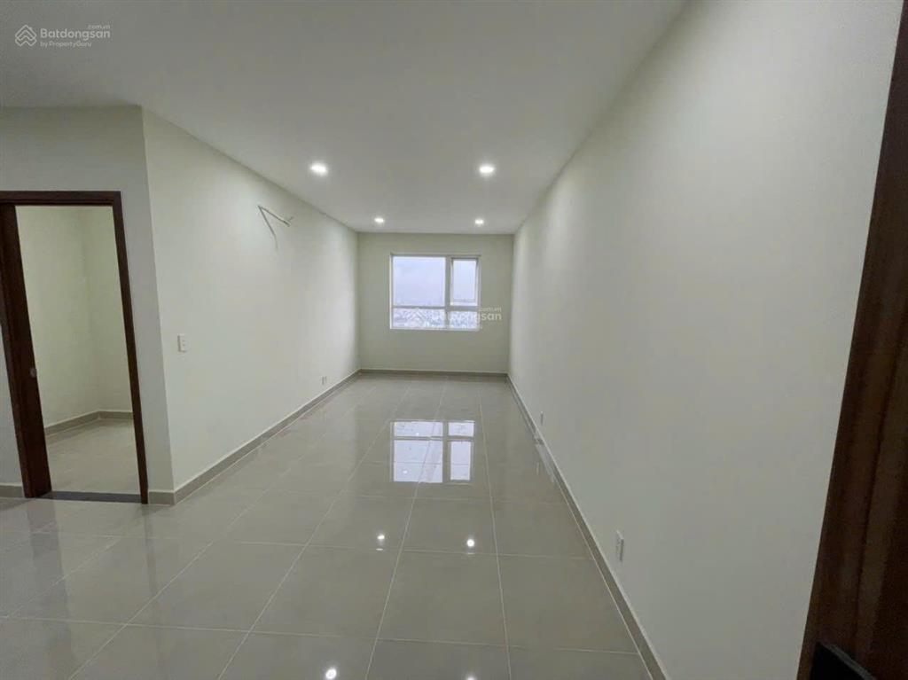 Giá cực tốt 3pn 2wc chỉ 3 tỷ 950 triệu block dragon thương mại tầng trung view hồ bơi