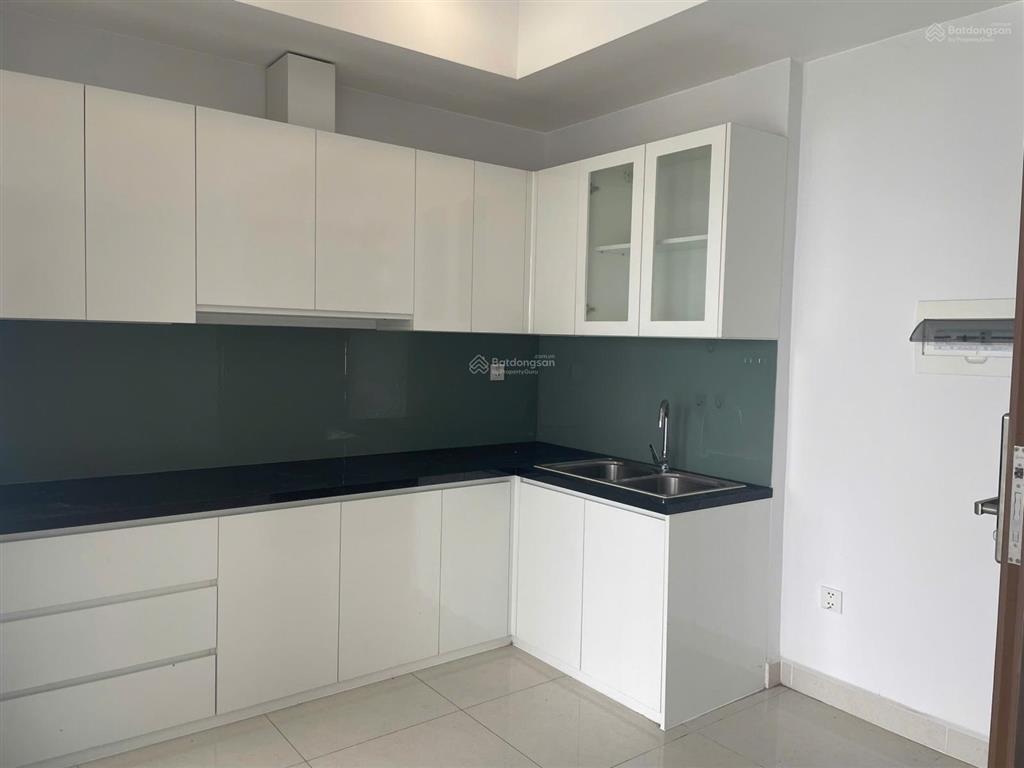 Chính chủ gửi bán căn hộ 2pn rivana giá 3,2 tỷ, sổ sẵn, hỗ trợ vay ngân hàng.  0909 806 ***