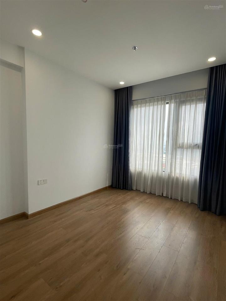 Chính chủ gửi bán căn hộ 2pn rivana giá 3,2 tỷ, sổ sẵn, hỗ trợ vay ngân hàng.  0909 806 ***
