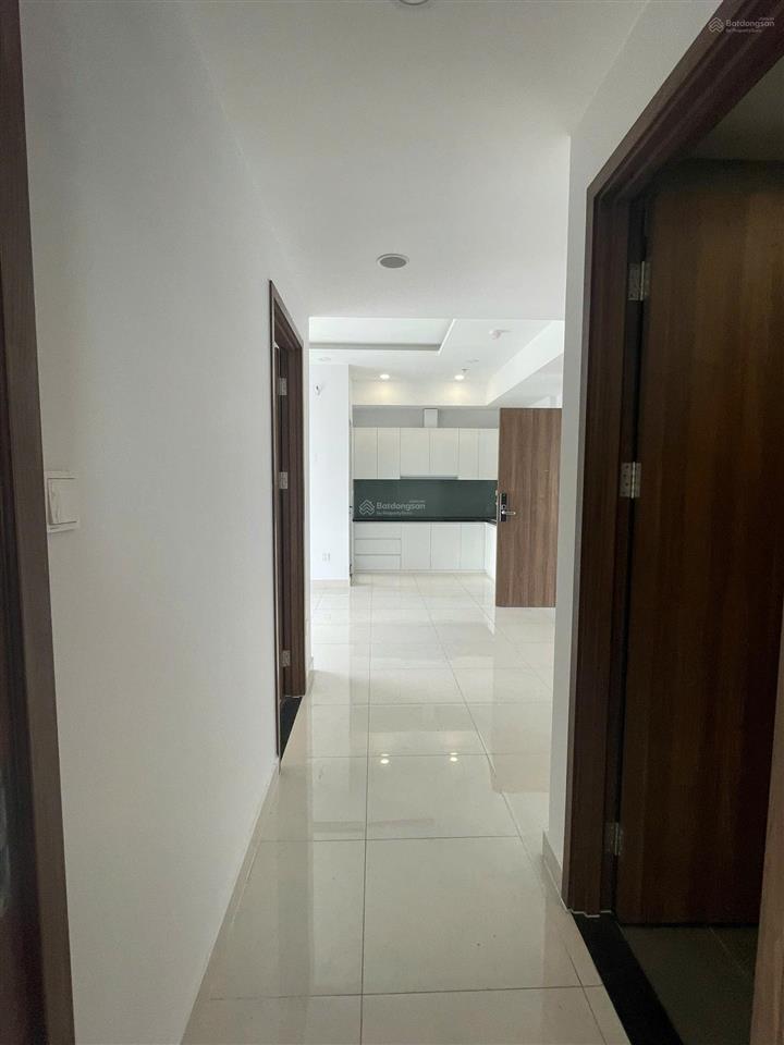 Chính chủ gửi bán căn hộ 2pn rivana giá 3,2 tỷ, sổ sẵn, hỗ trợ vay ngân hàng.  0909 806 ***