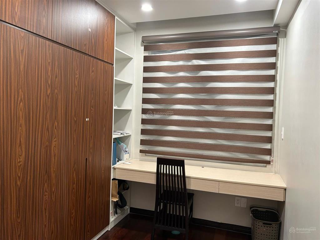 Cần cho thuê căn hộ phú mỹ hưng 3 phòng ngủ  giá 20 triệu/th   0938 784 *** (em thư)
