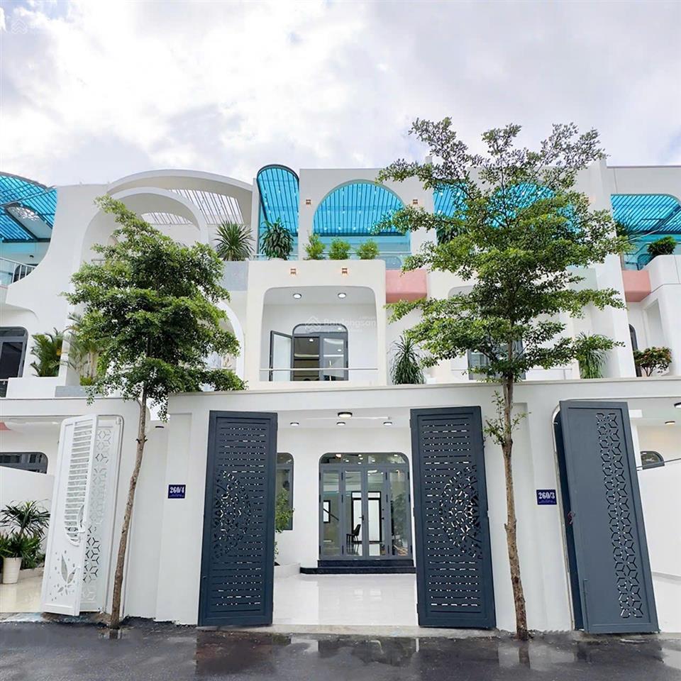 Cho thuê nhà nguyên căn mới trung tâm long thành, full nội thất 5pn4wc, 28tr/thángcó xuất hóa đơn
