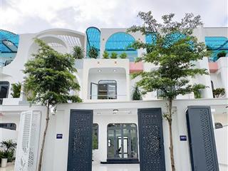 Cho thuê nhà nguyên căn mới xây trung tâm tt long thành, full nội thất 5pn4wc, 30tr/tháng