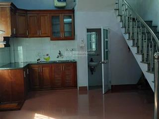 Cho thuê nhà riêng 2,5 tầng tại đường hoàng công chất.