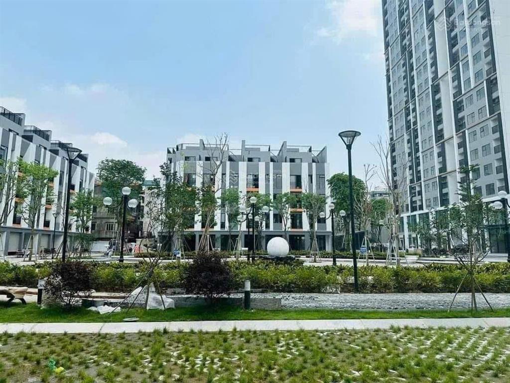 Cho thuê shophouse 105m2 giá tốt tại hoàng thành pearl, cầu diễn, nam từ liêm, hà nội