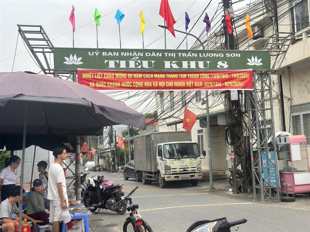 Chính chủ gửi bán lô đất có diện tích 65m2 tại trung tâm thị trấn lương sơn nay là phú thọ