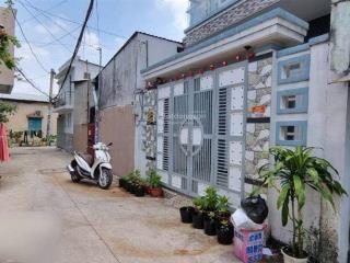 Bán lô đất diện tích 110m2, ngay ngã tư trung chánh, hóc môn, tặng dãy nhà trọ 8 phòng, giá 4,4 tỷ