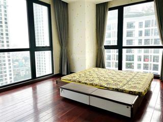 Cho thuê căn hộ 3 phòng ngủ tòa r1 royal city, full nội thất cao cấp, ưu tiên lâu dài