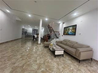 Chính chủ gửi bán nhà mt 4 tầng , gần 400m2 sàn , view sông hàn 2p đi bộ ra trần hưng đạo , monachy