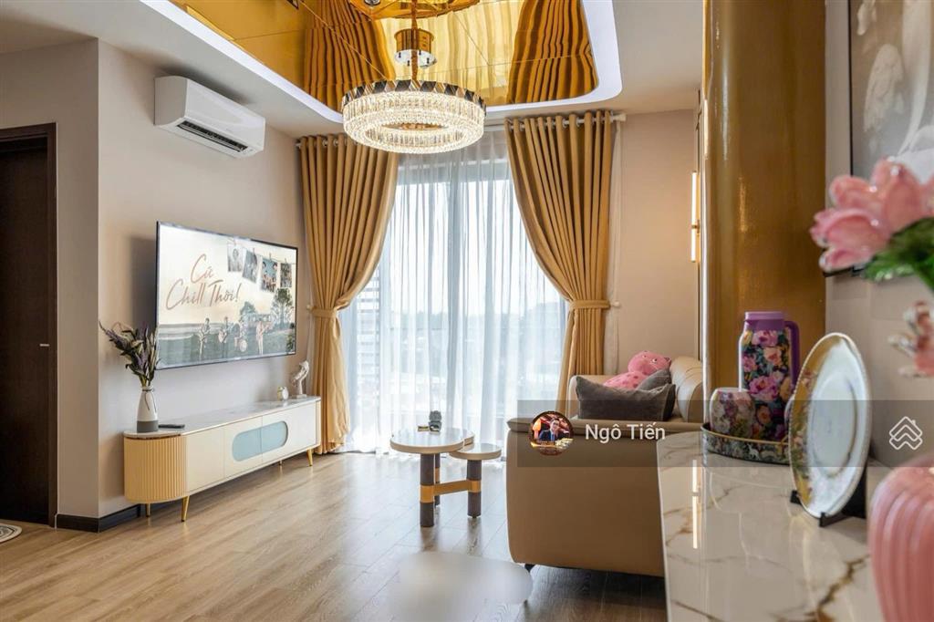 Nội thất 500tr rất tâm huyết làm để ở hiện nay kẹt tiền nên mới bán giá 2,199 tỷ căn 2pn 2wc 79m2