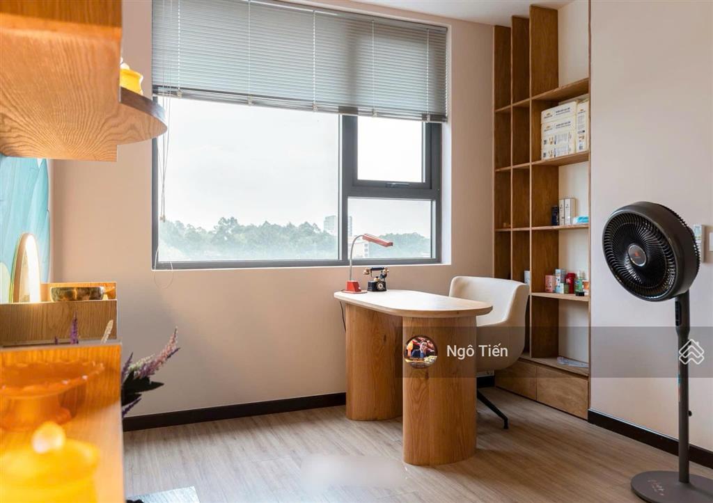 Nội thất 500tr rất tâm huyết làm để ở hiện nay kẹt tiền nên mới bán giá 2,199 tỷ căn 2pn 2wc 79m2