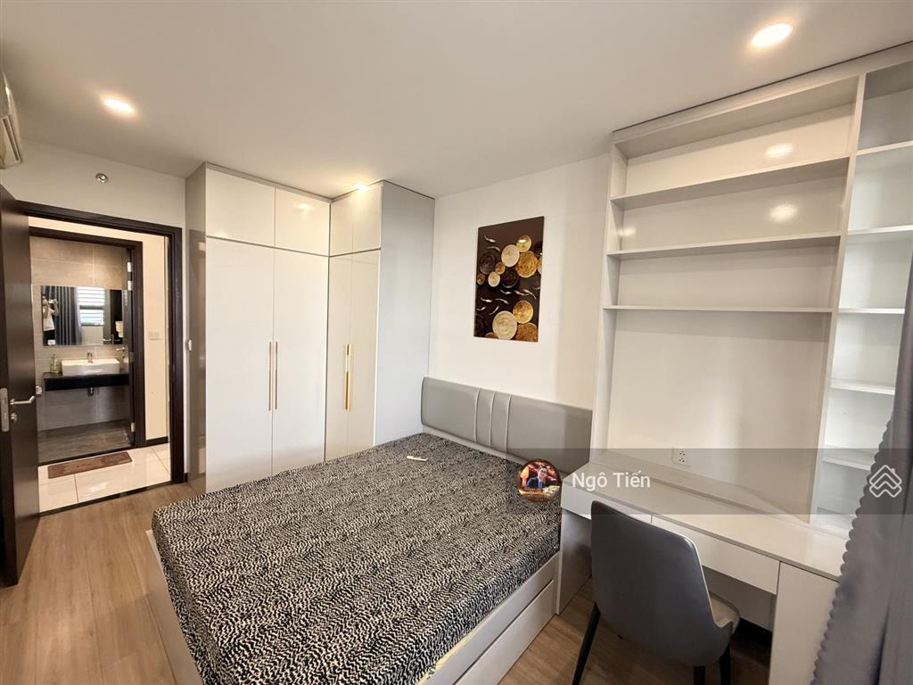 Chính chủ cần ra gấp 2pn 2wc 79m2 full nội thất đẹp chỉ 2 tỷ 350 bao thuế ở csky view
