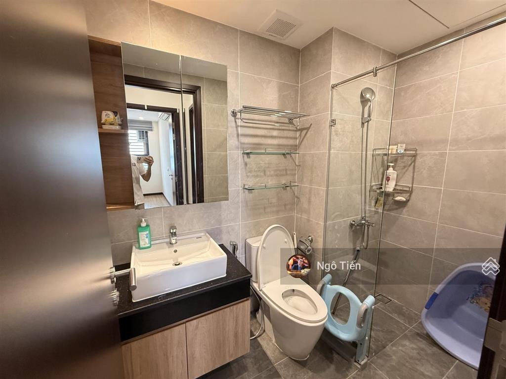 2pn 2wc 80m2 full nội thất mới chỉ 9tr/tháng. tầng cao view thoáng mát mẻ