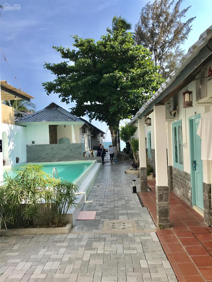 Chính chủ cần bán resort mũi né, mặt tiền nguyễn đình chiểu 15m và mt biển 15m. dt 1200m2