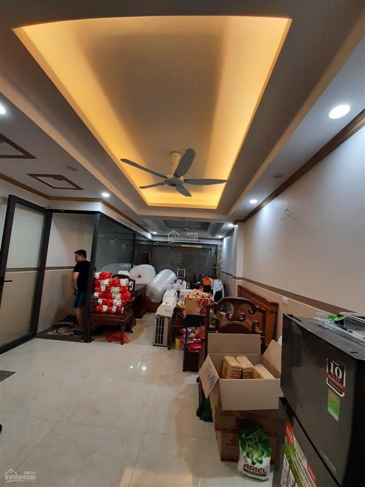 Bán nhà gần kđt đại kim định công, nhà mới xây 8 tầng đẹp có thang máy. chính chủ bán