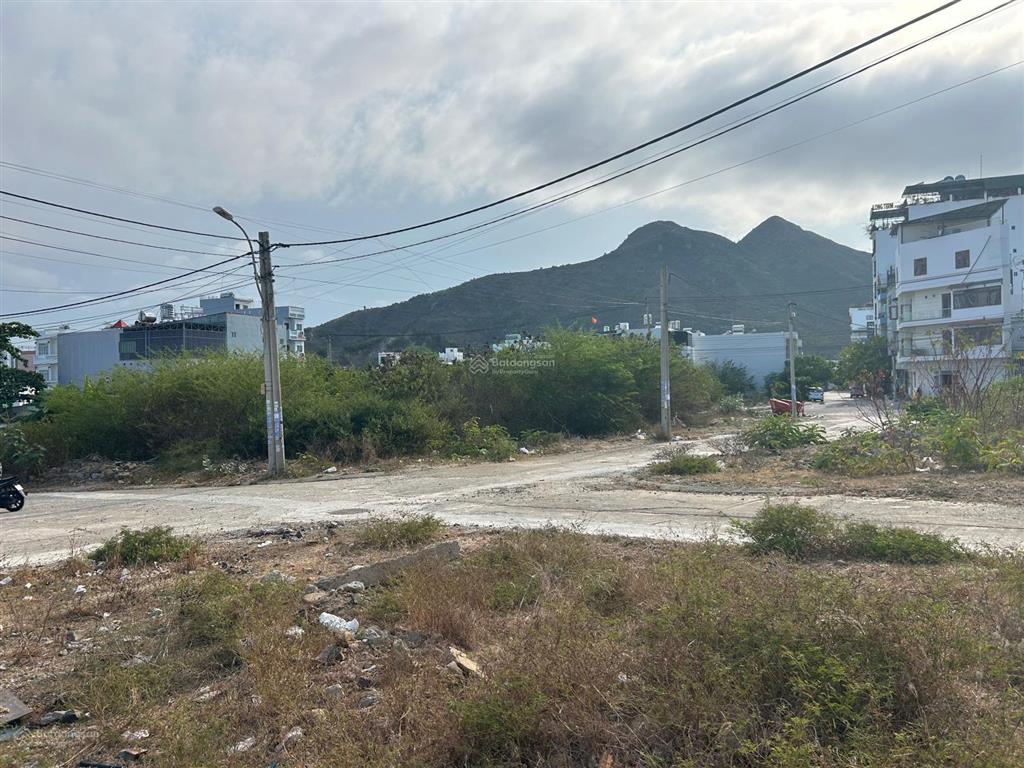 Chính chủ bán lô ở hòn xện, gần bến du thuyền nha trang, lô 128m2 mt 8m