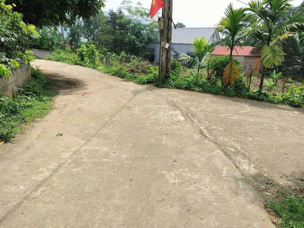 Cần chuyển nhượng 1168 m2 đất thổ cư tại đông xuân quóc oai hà nội